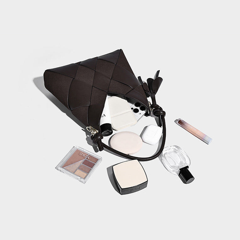 Vivienne - Woven Shoulder Bag